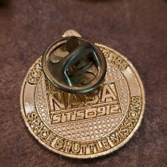 NASA Space Shuttle Mission Pins - Picture 10 of 12
